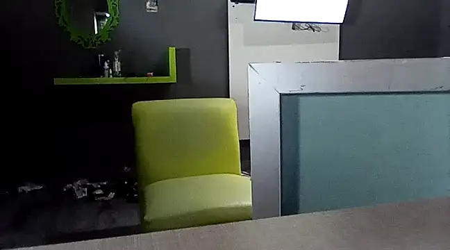 Snapshot of transreyna chatting on December 26, 2024, 2:55 am transreyna online show from December 26, 2024, 2:55 am