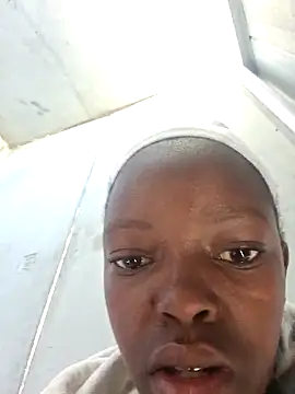 Teedouw 2k online show from October 2, 2025, 5:44 am