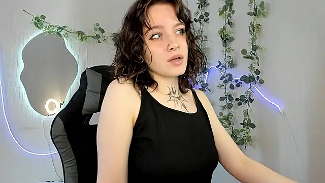 Elastikisss online show from April 21, 2026, 10:22 am