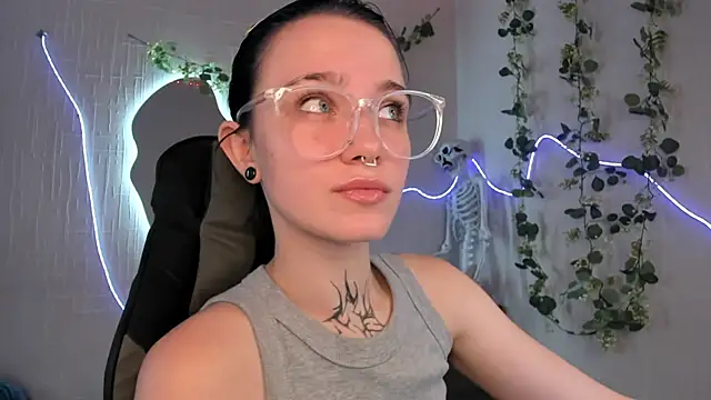 Elastikisss online show from July 13, 2026, 4:34 am