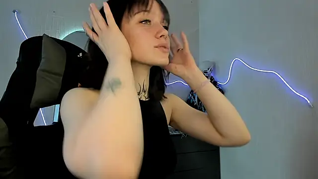 Elastikisss online show from April 1, 2026, 8:37 am