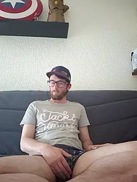 nymphomaniecouple online show from April 14, 2026, 7:02 am