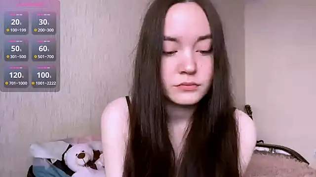 VividSienna online show from April 6, 2026, 3:46 am