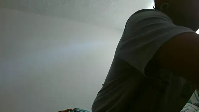 Carlandelli1 online show from October 18, 2025, 3:47 pm