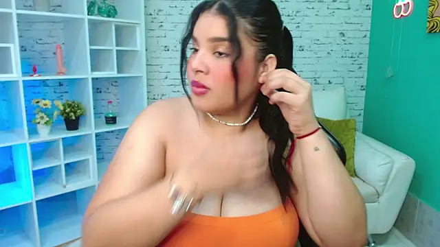 Snapshot of loaizalust chatting on November 18, 2025, 5:38 pm loaizalust online show from November 18, 2025, 5:38 pm