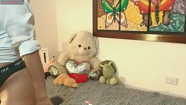 Natty Reyes online show from November 3, 2025, 7:17 pm