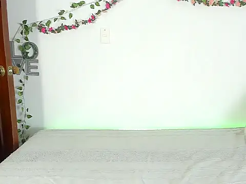 michell anyeli online show from October 30, 2025, 10:39 pm