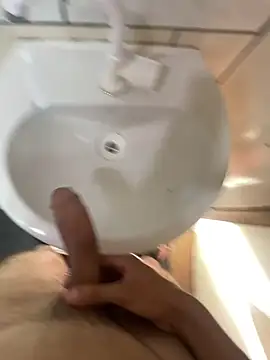 ooMiguel17CM online show from February 26, 2026, 5:35 pm