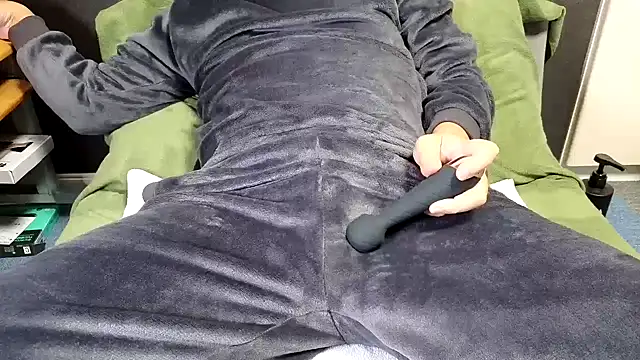 Snapshot of kazuma0708_jp chatting on December 15, 2025, 2:34 pm kazuma0708 jp online show from December 15, 2025, 2:34 pm