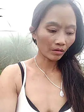 abigail-00 online show from November 3, 2025, 7:46 am