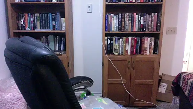 Snapshot of Vinyl22@xh chatting on May 30, 2026, 12:11 pm Vinyl22xh online show from May 30, 2026, 12:11 pm