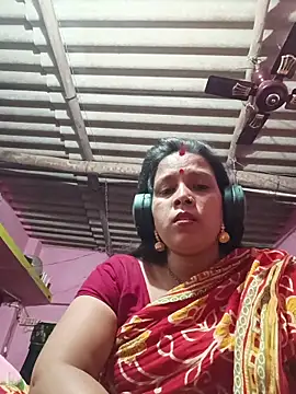 reya743 online show from December 5, 2025, 3:54 pm