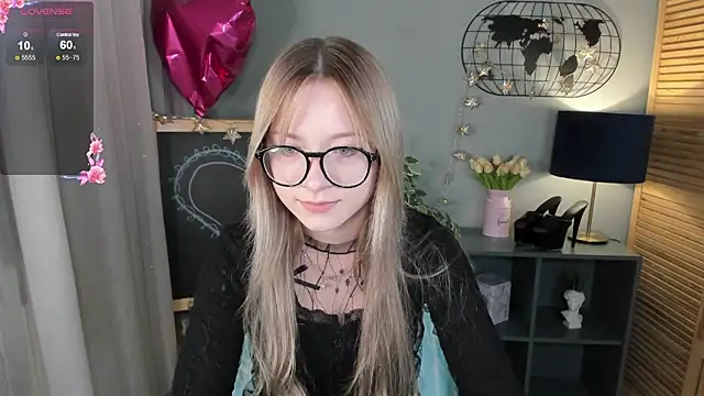 elliupp online show from September 22, 2025, 9:37 am