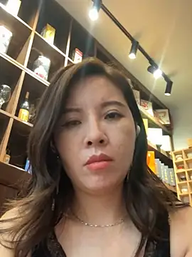 YINGZI-666 online show from October 16, 2025, 8:33 am