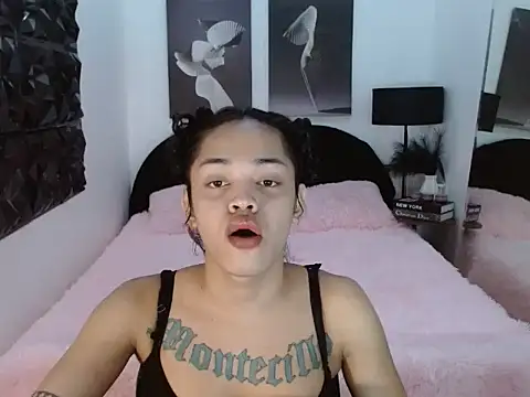 Yuriidelaveigne online show from November 9, 2025, 8:29 am