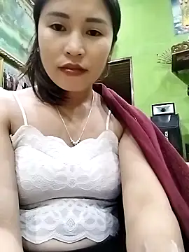 Snapshot of Mai4568 chatting on October 26, 2025, 3:45 pm Mai4568 online show from October 26, 2025, 3:45 pm