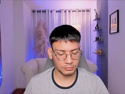 marcuswildx online show from November 28, 2025, 2:17 pm