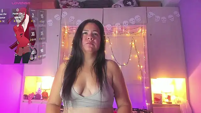 VictoriaBaass online show from October 3, 2025, 12:06 pm