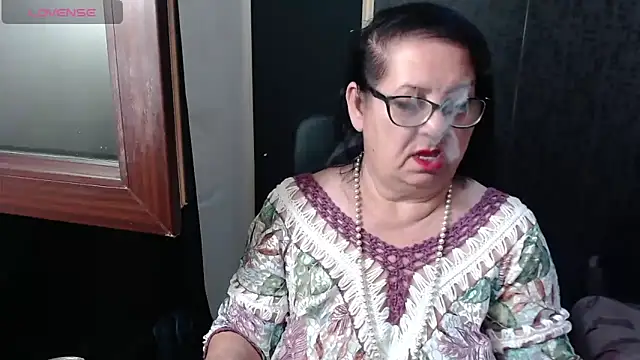 Snapshot of MissSanjanne chatting on May 22, 2026, 10:41 pm MissSanjanne online show from May 22, 2026, 10:41 pm