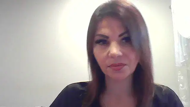 QueenCartyes online show from October 8, 2025, 11:01 am