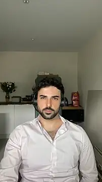 Snapshot of eauminerale chatting on May 13, 2026, 12:01 pm eauminerale online show from May 13, 2026, 12:01 pm