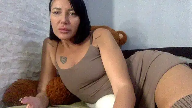 Veymoria online show from November 22, 2025, 11:03 pm