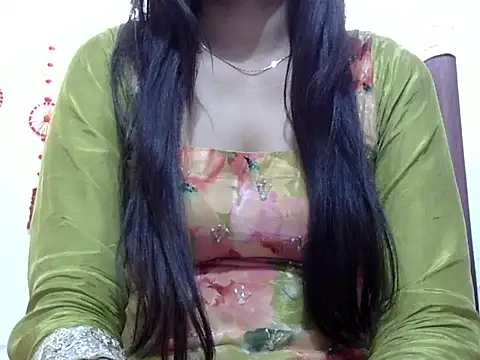 ANAYA BABEE online show from October 13, 2025, 7:43 am