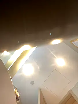 miumiu-66 online show from October 20, 2025, 3:01 pm