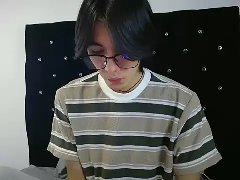 Snapshot of Matti_Mendez_ chatting on July 4, 2026, 4:11 pm Matti Mendez online show from July 4, 2026, 4:11 pm