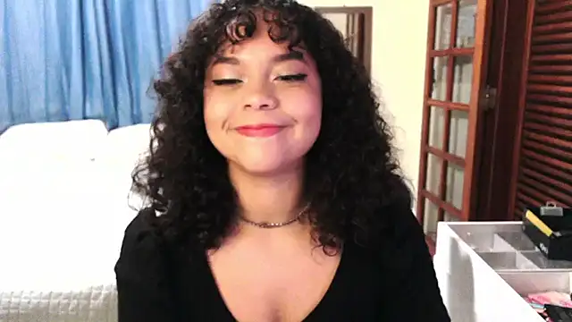 sweetamy326 online show from February 22, 2026, 10:33 pm