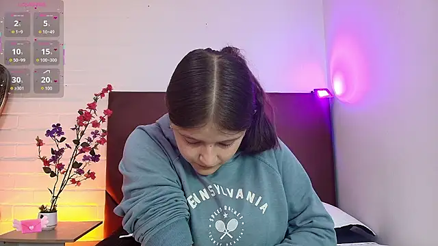 Krystal Heartss online show from March 5, 2026, 1:08 pm