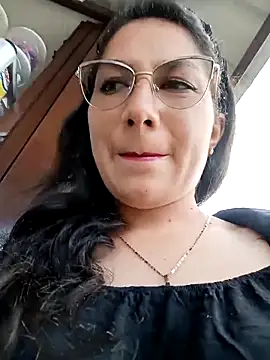 Mia-love-03 online show from November 26, 2025, 9:48 pm