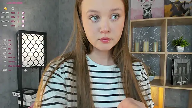 Snapshot of ElenoreReth chatting on November 12, 2025, 1:10 am ElenoreReth online show from November 12, 2025, 1:10 am