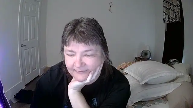 Snapshot of Buggy1965 chatting on December 3, 2025, 2:16 pm Buggy1965 online show from December 3, 2025, 2:16 pm