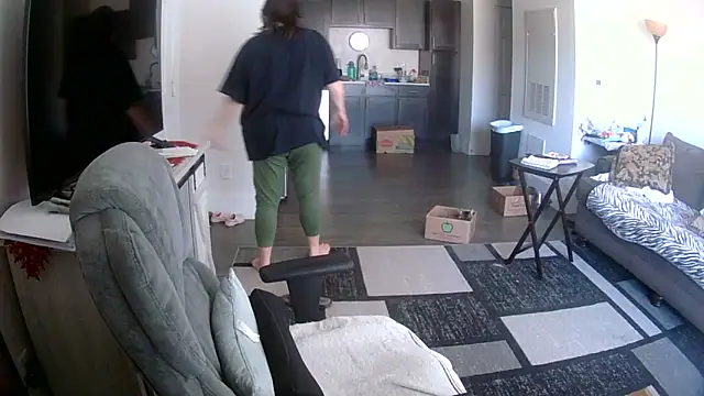 Snapshot of Buggy1965 chatting on October 4, 2025, 3:24 pm Buggy1965 online show from October 4, 2025, 3:24 pm