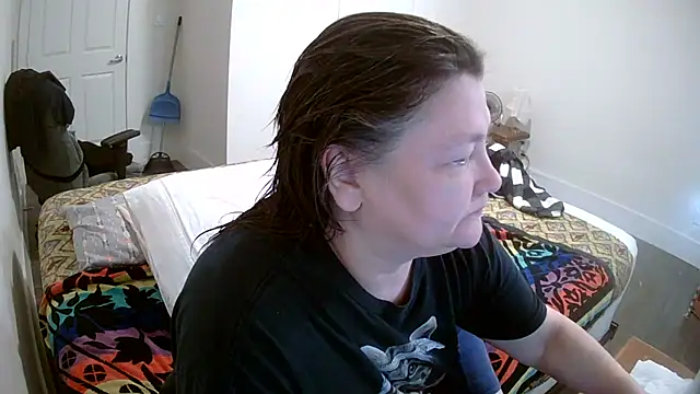 Snapshot of Buggy1965 chatting on July 25, 2026, 1:28 pm Buggy1965 online show from July 25, 2026, 1:28 pm