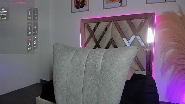 Snapshot of akira_09_ chatting on October 1, 2025, 12:09 pm akira 09 online show from October 1, 2025, 12:09 pm