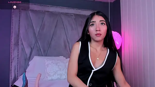 Mariana Kalo online show from November 21, 2025, 11:20 am