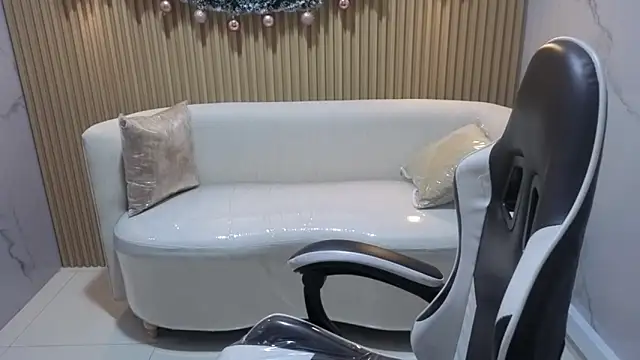 Skyler Gracee Tx online show from December 14, 2025, 3:06 pm