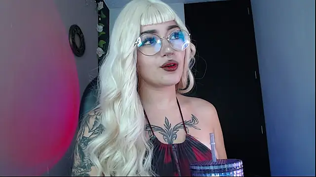 LesRose online show from April 13, 2026, 11:42 pm