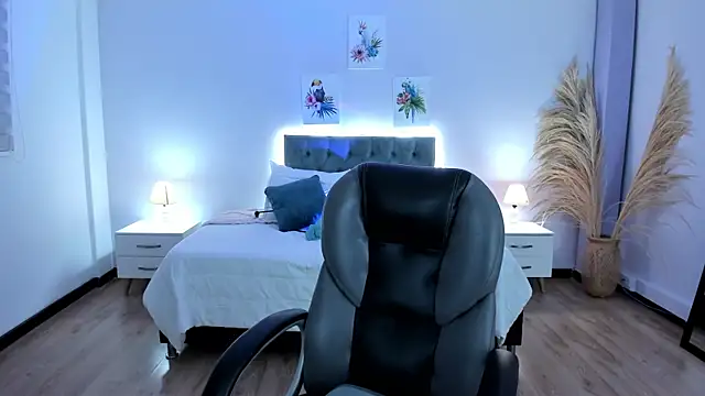 Snapshot of Antonela_vargas chatting on October 25, 2025, 12:04 pm Antonela vargas online show from October 25, 2025, 12:04 pm