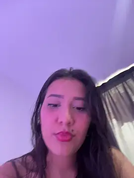 IsabellaJoness  online show from April 16, 2026, 8:09 pm