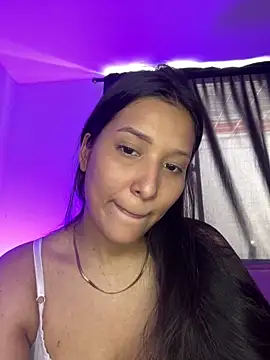 IsabellaJoness  online show from February 2, 2026, 8:08 pm