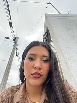 IsabellaJoness  online show from February 7, 2026, 9:12 pm