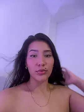 IsabellaJoness  online show from April 9, 2026, 8:59 pm