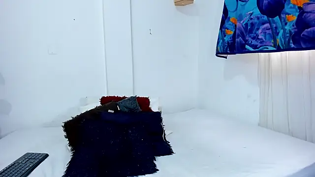 Snapshot of isabella_ma2 chatting on October 20, 2025, 4:51 pm isabella ma2 online show from October 20, 2025, 4:51 pm