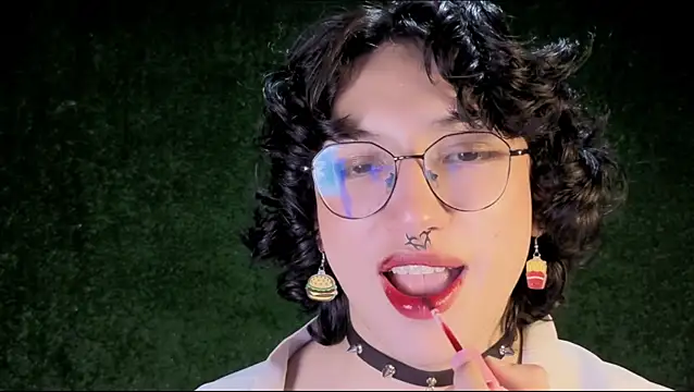 Snapshot of -BlueOpal- chatting on December 1, 2025, 9:26 pm -BlueOpal- online show from December 1, 2025, 9:26 pm