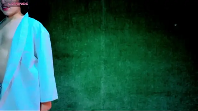 Snapshot of -BlueOpal- chatting on November 12, 2025, 7:51 pm -BlueOpal- online show from November 12, 2025, 7:51 pm