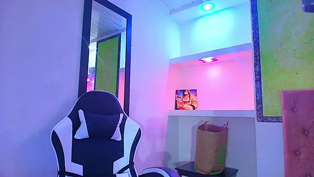 Snapshot of lala_clark chatting on September 29, 2025, 12:55 pm lala clark online show from September 29, 2025, 12:55 pm