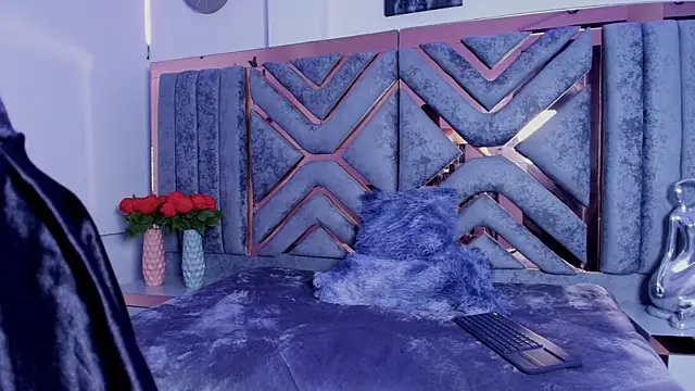 Snapshot of Candy_dim chatting on October 6, 2025, 8:09 pm Candy dim online show from October 6, 2025, 8:09 pm